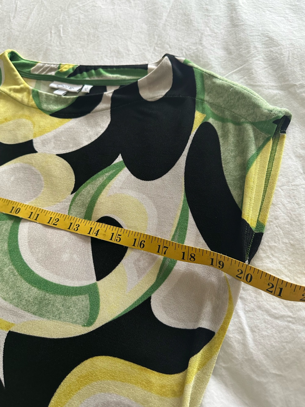 Chico’s Green Abstract Print Short Sleeve Top, size medium (1) - Picture 7 of 10